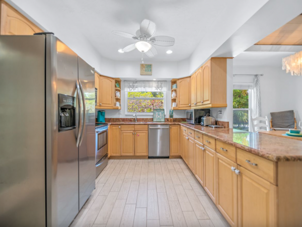 Three Bedroom Lido Key Vacation Home Sleeps Eight Guests
